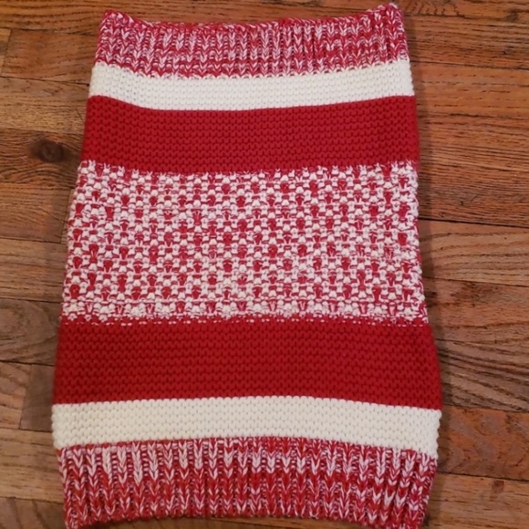 Gap Infinity Scarf - Picture 4 of 4